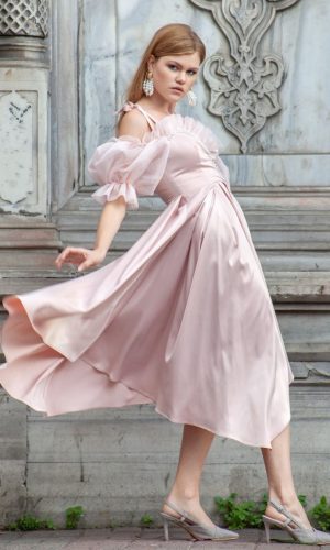 16-pink-dress-puffed-sleevs-